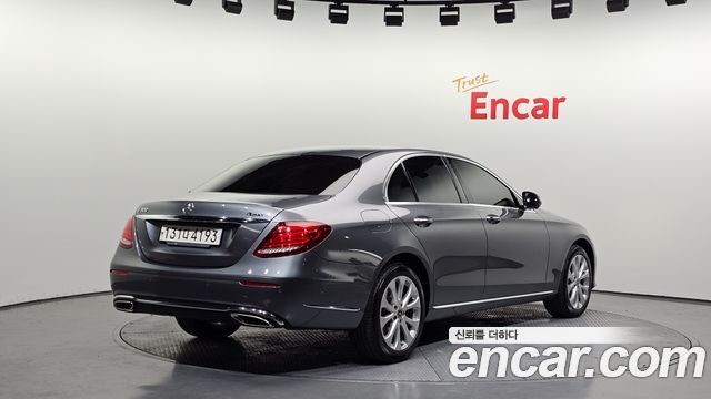 Mercedes-Benz E-Class (W213) E300 4MATIC Exclusive 2020 — фото 2