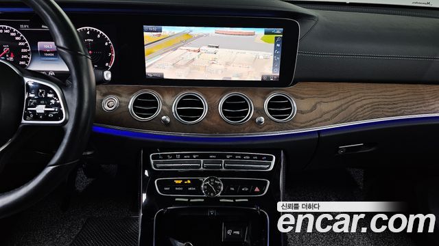 Mercedes-Benz E-Class (W213) E300 4MATIC Exclusive 2020 — фото 13