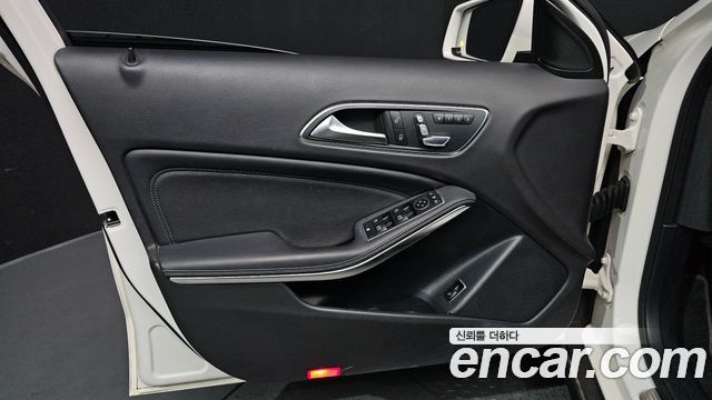 Mercedes-Benz GLA-Class (X156) GLA220 2019 — фото 24