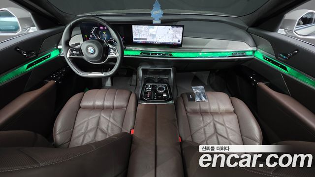 BMW 7 Series (G70) 740d xDrive Design Pure Excellence 2023 — фото 7