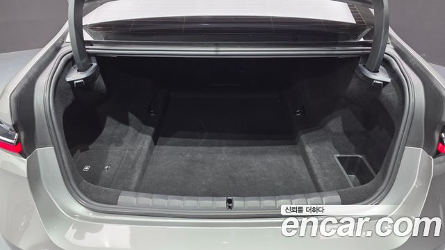 BMW 7 Series (G70) 740d xDrive Design Pure Excellence 2023 — фото 18