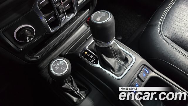 Jeep Wrangler (JL) 2.0 Overland Power Top 4Door 4xe 2022 — фото 9