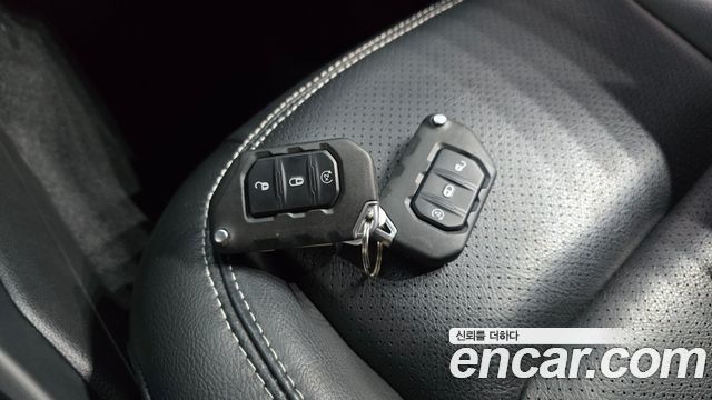 Jeep Wrangler (JL) 2.0 Overland Power Top 4Door 4xe 2022 — фото 19