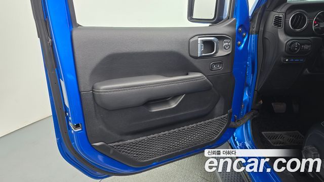 Jeep Wrangler (JL) 2.0 Overland Power Top 4Door 4xe 2022 — фото 24
