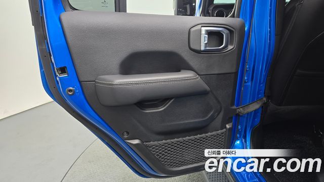Jeep Wrangler (JL) 2.0 Overland Power Top 4Door 4xe 2022 — фото 25