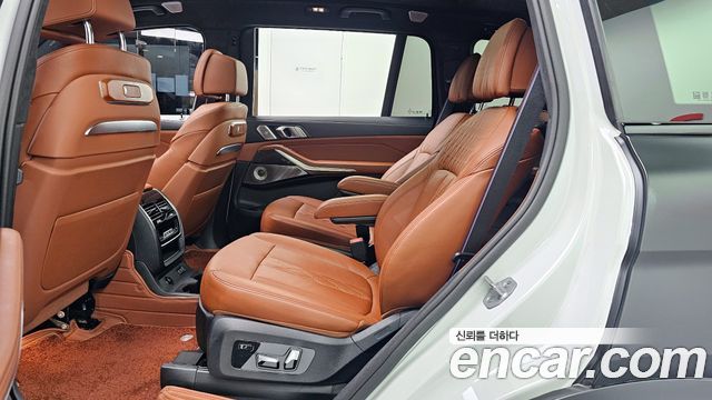 BMW X7 (G07) M60i xDrive M sport 6STR 2024 — фото 12