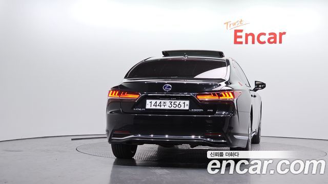 Lexus LS500h (V) 3.5 Platinum AWD 2019 — фото 4