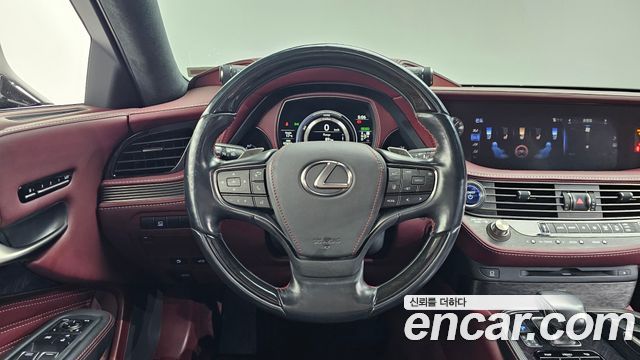 Lexus LS500h (V) 3.5 Platinum AWD 2019 — фото 14