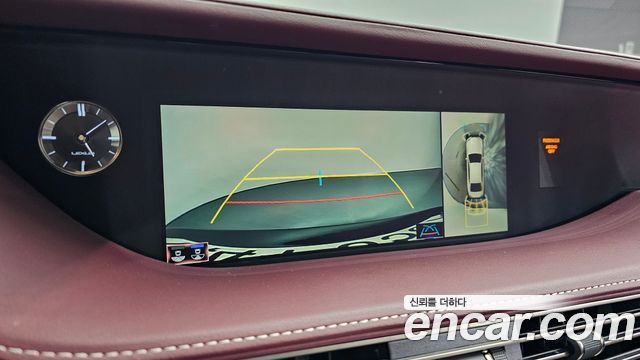 Lexus LS500h (V) 3.5 Platinum AWD 2019 — фото 15