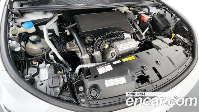 Peugeot 408 1.2 Pure Tech GT 2024 — фото 6