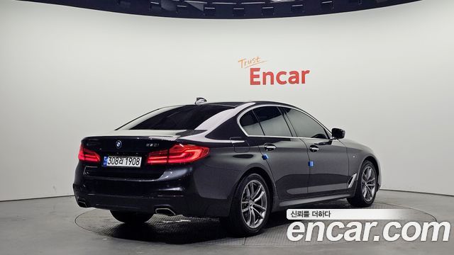 BMW 5 Series (G30) 530i xDrive M Sport Package Plus 2018 — фото 2