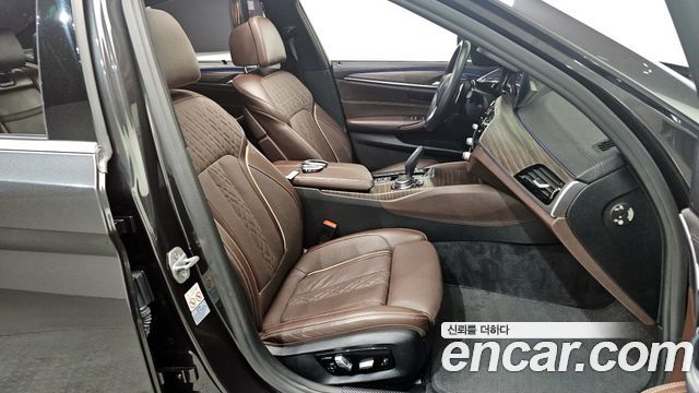BMW 5 Series (G30) 530i xDrive M Sport Package Plus 2018 — фото 12