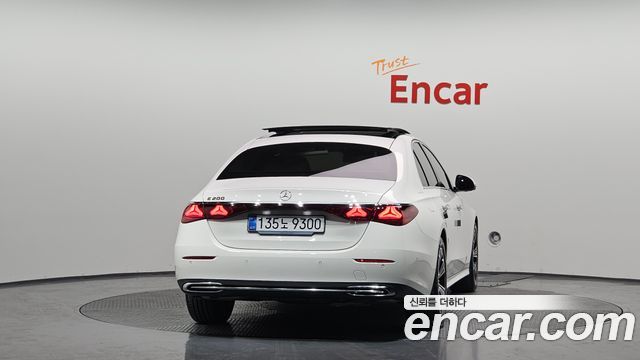 Mercedes-Benz E-Class (W214) E200 Avantgarde 2025 — фото 4