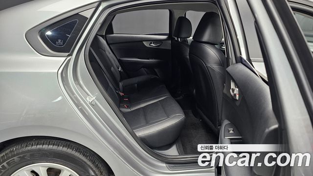 Kia K3 Prestige 2021 — фото 12