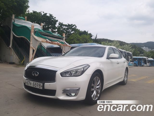 Infiniti Q70 3.7 Premium
