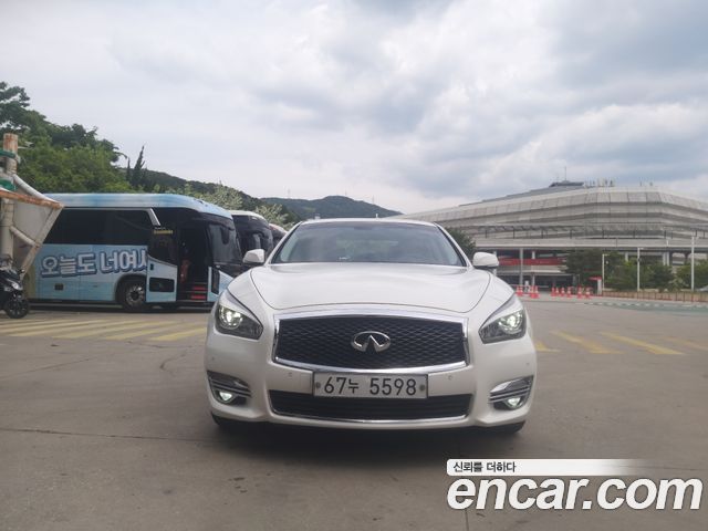 Infiniti Q70 3.7 Premium 2015 — фото 3