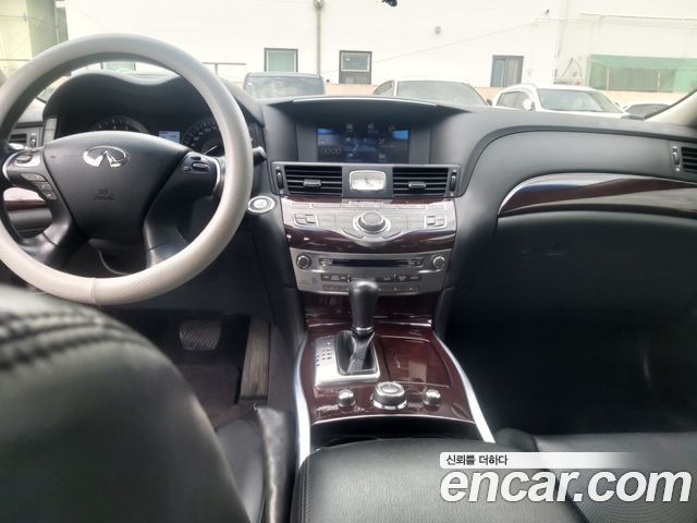 Infiniti Q70 3.7 Premium 2015 — фото 7