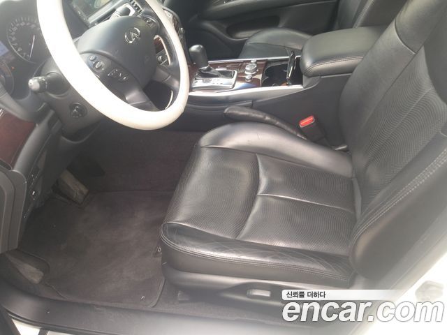 Infiniti Q70 3.7 Premium 2015 — фото 10