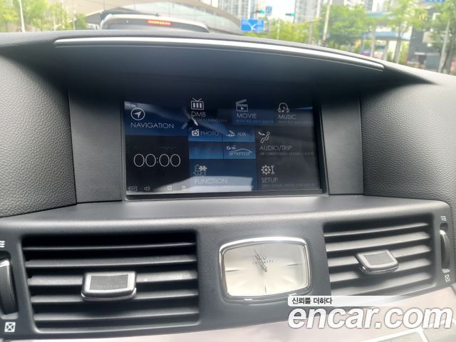 Infiniti Q70 3.7 Premium 2015 — фото 19
