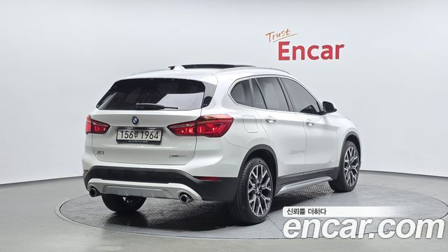 BMW X1 (F48) xDrive 20i xLine 2022 — фото 2