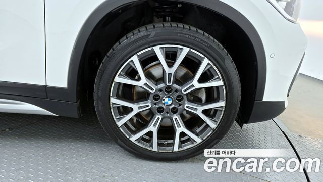 BMW X1 (F48) xDrive 20i xLine 2022 — фото 5