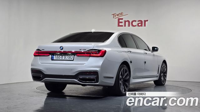 BMW 7 Series (G11) 740i M Sport 2020 — фото 2