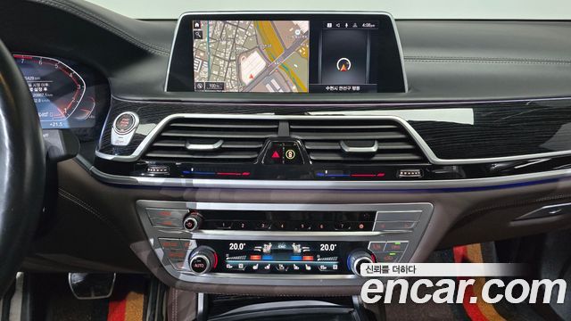 BMW 7 Series (G11) 740i M Sport 2020 — фото 13