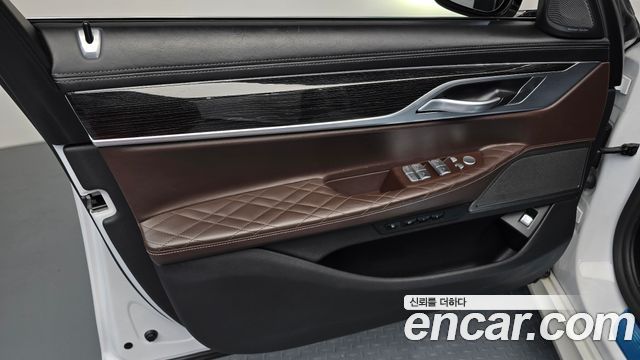 BMW 7 Series (G11) 740i M Sport 2020 — фото 24