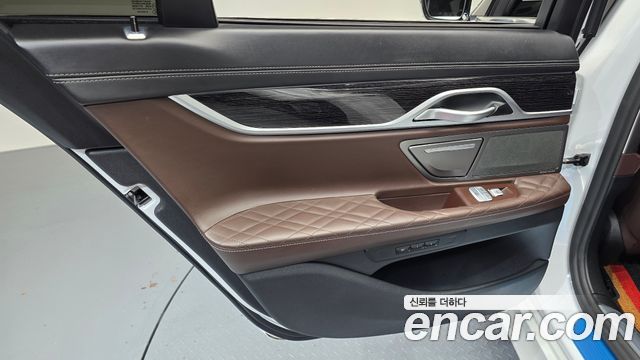 BMW 7 Series (G11) 740i M Sport 2020 — фото 25