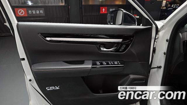 Honda CR-V (VI) 2.0 Hybrid Touring 4WD 2024 — фото 24