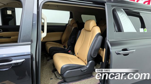 Kia Carnival (IV) Diesel 9-Seater Prestige 2023 — фото 11