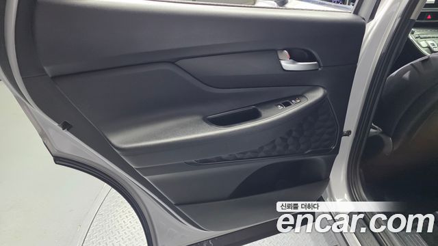 Hyundai Santa Fe Diesel 2.2 4WD Exclusive 2023 — фото 25