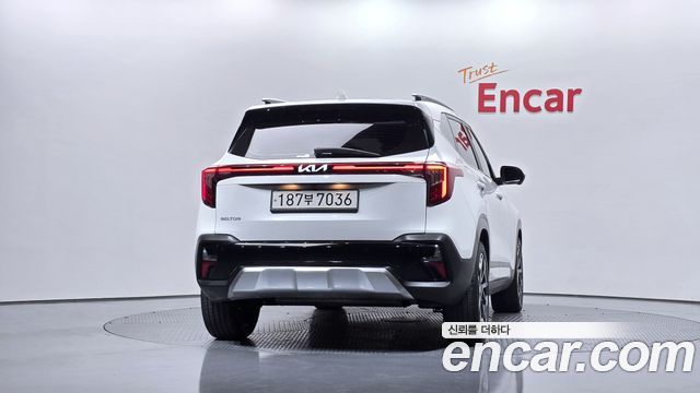 Kia Seltos Gasoline 1.6 Turbo 2WD Signature 2023 — фото 4