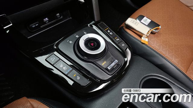 Kia Seltos Gasoline 1.6 Turbo 2WD Signature 2023 — фото 9