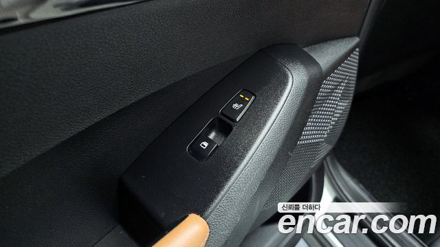 Kia Seltos Gasoline 1.6 Turbo 2WD Signature 2023 — фото 17