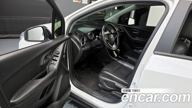 Chevrolet Trax 1.4 Red Line LT Core 2021 — фото 10