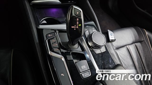 BMW 5 Series (G30) 520d Luxury Special Edition 2018 — фото 9