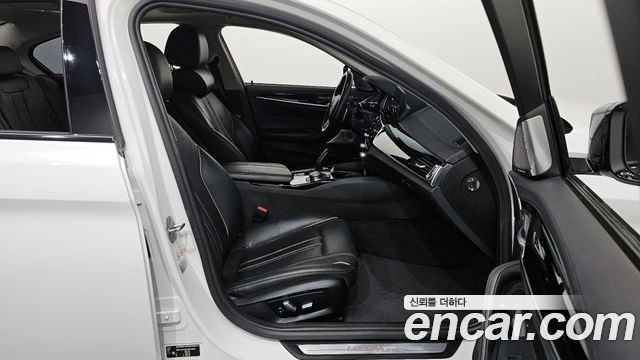 BMW 5 Series (G30) 520d Luxury Special Edition 2018 — фото 15