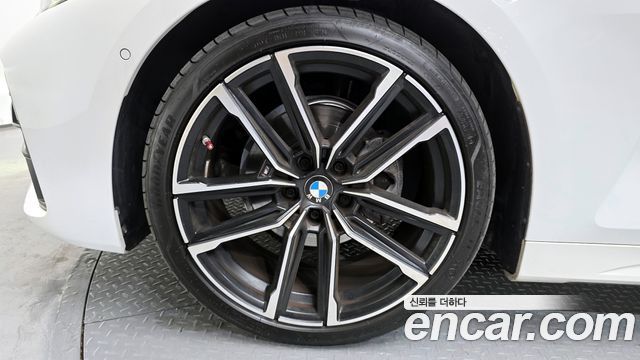 BMW 4 Series (G22) 420i M Sport Convertible 2024 — фото 5