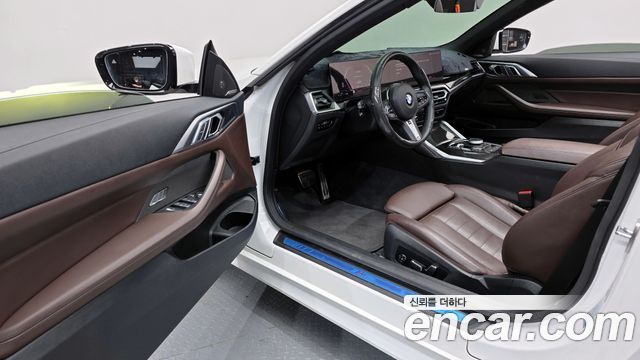 BMW 4 Series (G22) 420i M Sport Convertible 2024 — фото 10