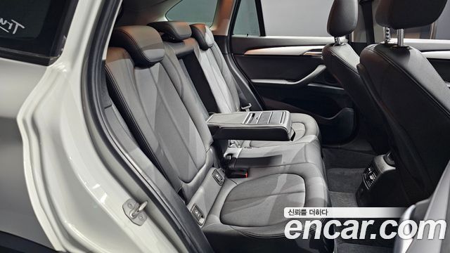 BMW X1 (F48) xDrive 18d 2017 — фото 12