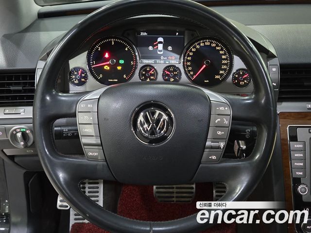 Volkswagen Phaeton V6 3.0 TDI VW611 2011 — фото 9