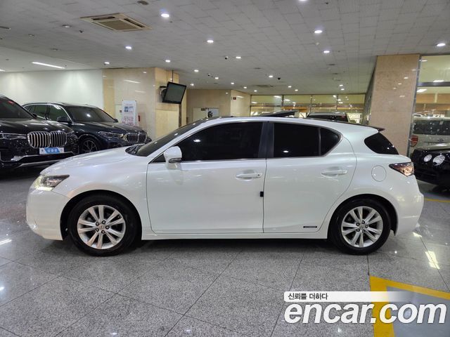 Lexus CT200h 1.8 Supreme ZWA10 2015 — фото 3