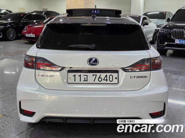 Lexus CT200h 1.8 Supreme ZWA10 2015 — фото 4