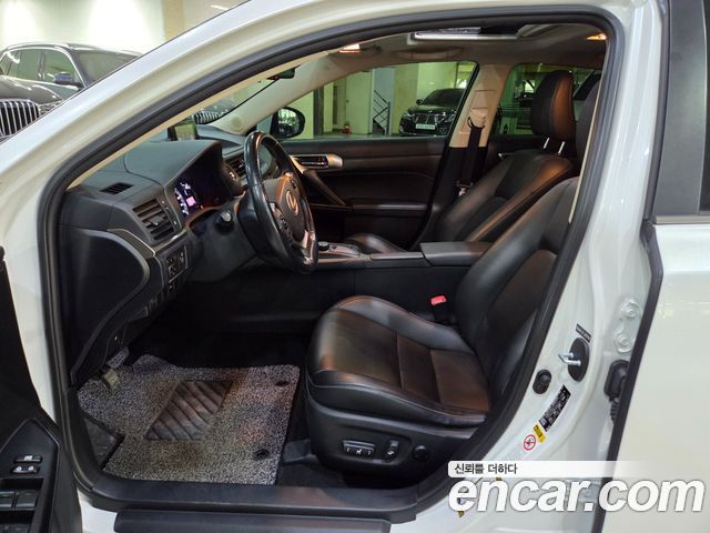 Lexus CT200h 1.8 Supreme ZWA10 2015 — фото 6