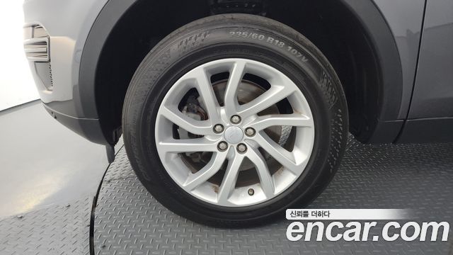 Land Rover Discovery Sport 2.0 TD4 SE 2018 — фото 5