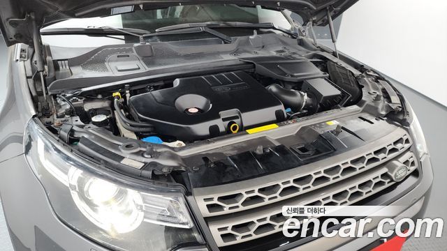 Land Rover Discovery Sport 2.0 TD4 SE 2018 — фото 6