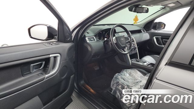 Land Rover Discovery Sport 2.0 TD4 SE 2018 — фото 10