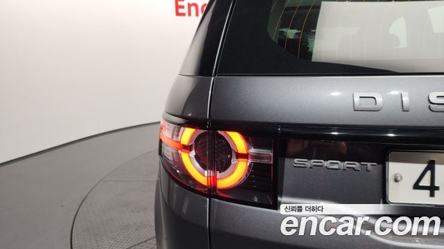 Land Rover Discovery Sport 2.0 TD4 SE 2018 — фото 23