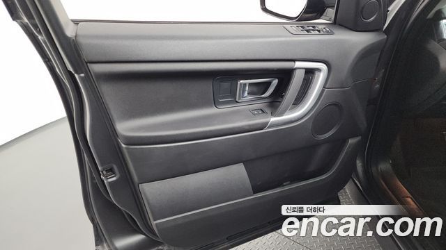 Land Rover Discovery Sport 2.0 TD4 SE 2018 — фото 24